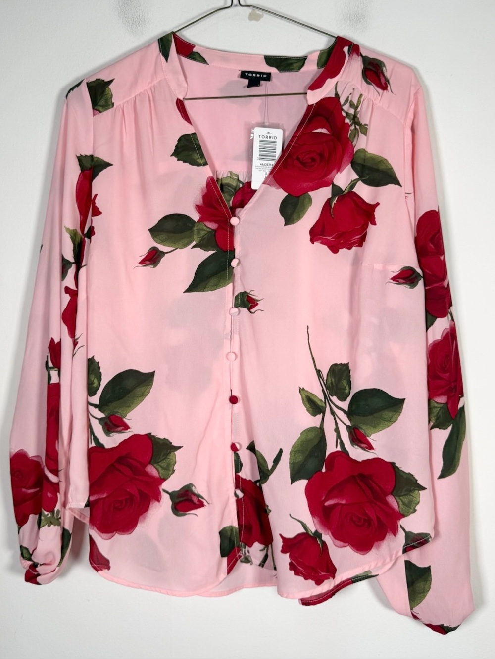 Torrid Women’s NWT Size 0 (Large/12) Georgette Button Front Ruffle Neck Blouse